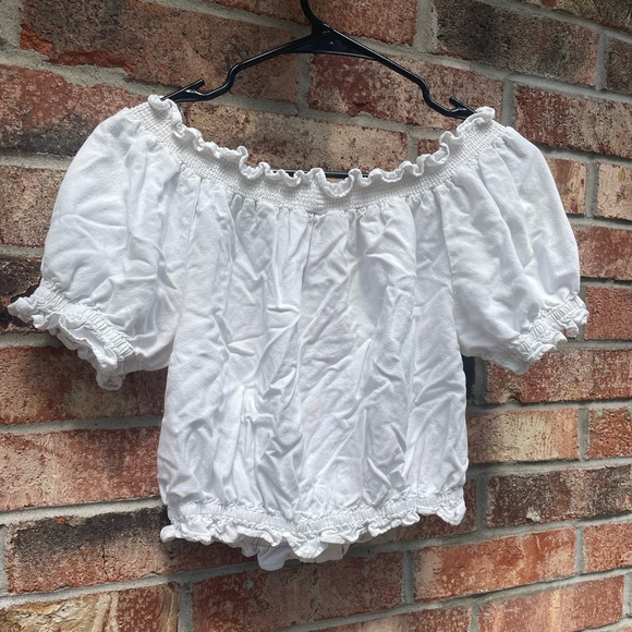 H&M Off Shoulder Cream Top - Picture 2 of 3